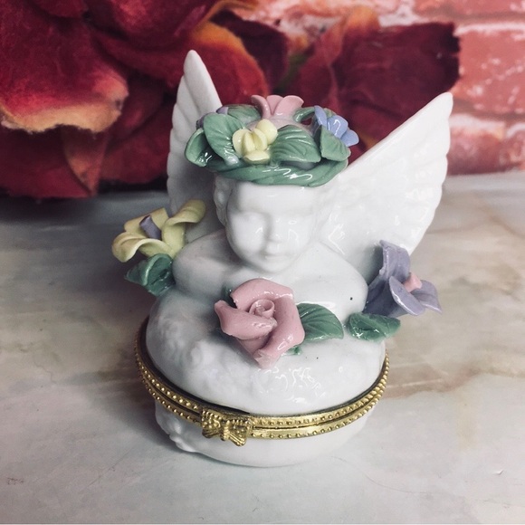 Vintage Hinged Ceramic Victorian Cherub Angel Floral Trinket Box - Picture 1 of 12